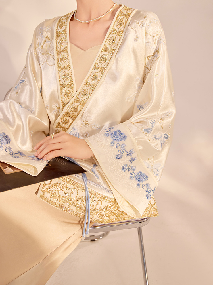 Chaqueta de Lujo con Bordado d - Embroidery A reseña y precio
