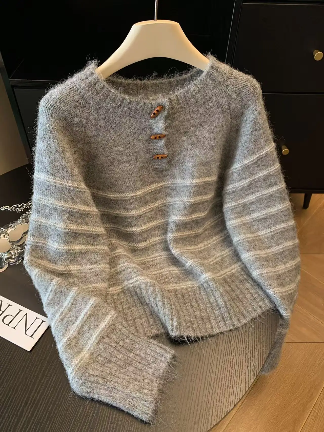 Suéter de Lana y Cachemira a R - Embroidery A reseña y precio