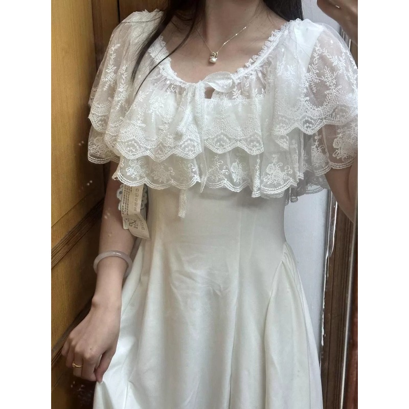 Blusa tipo capa con encaje par - Embroidery Premium reseña y precio