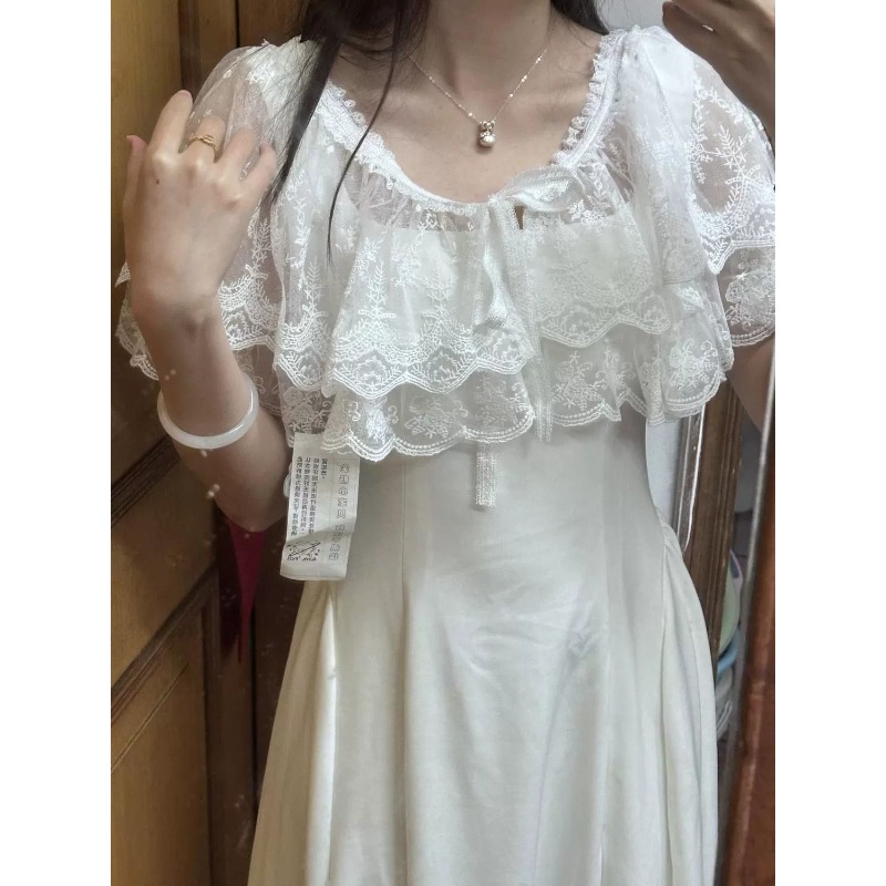 Blusa tipo capa con encaje par - Embroidery Premium reseña y precio