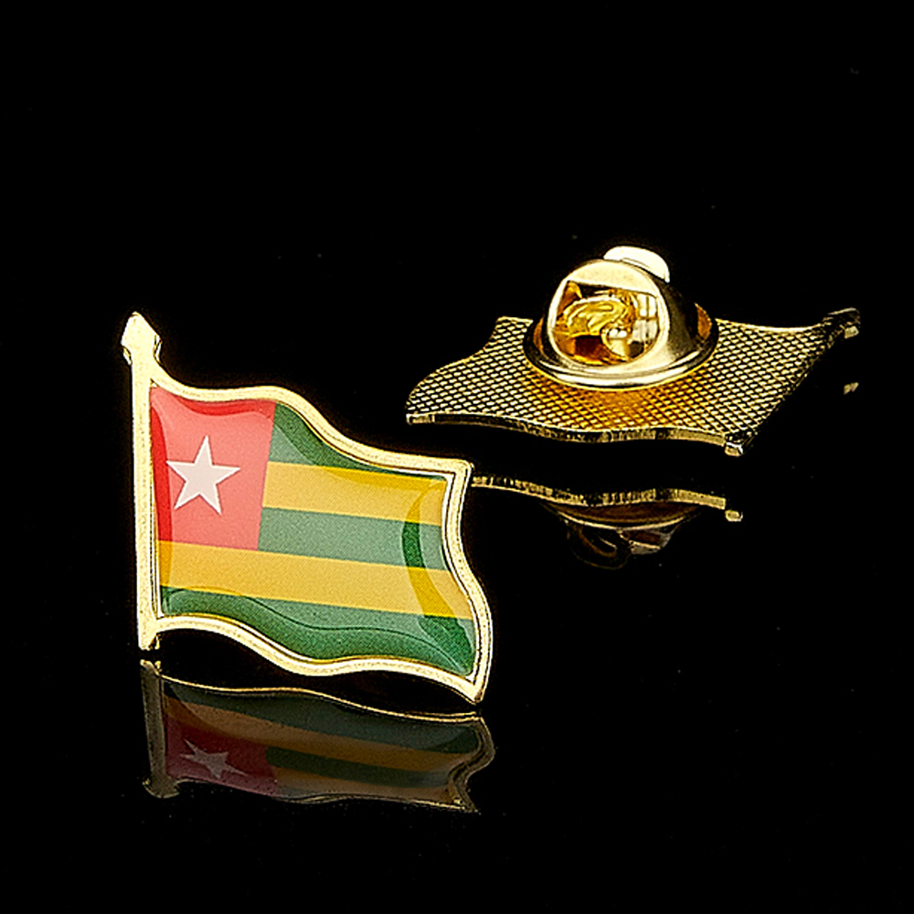 Broche con insignia de solapa  - Embroidery World reseña y precio